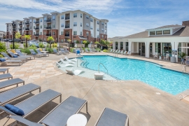 JLL Closes Sale of Charlotte Apartment Community