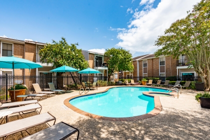 Berkadia Arranges Sale and Financing of a 268-unit Multifamily Community in Houston