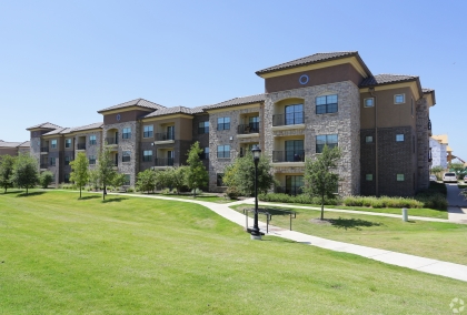 American Landmark Acquires 334-unit Garden-Style Multifamily Asset in Mansfield, Texas