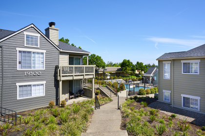 Multi-housing community trades for $30.25M in Portland area