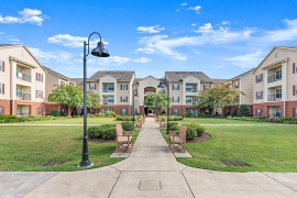 JLL Closes Sale of Mississippi Student Housing Community