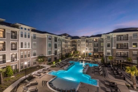 JLL Closes Sale of Houston Apartment Community